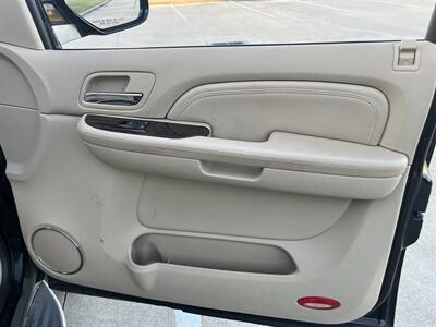 2009 Cadillac Escalade AWD LEATHER SUNROOF HEATED SEATS 3rd ROW 7 PASS   - Photo 64 - Houston, TX 77031