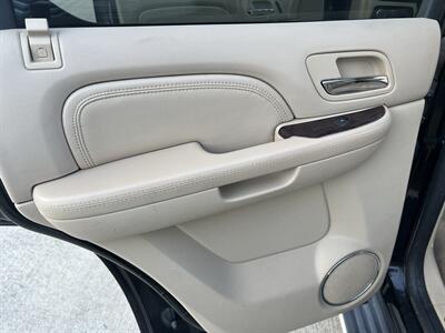 2009 Cadillac Escalade AWD LEATHER SUNROOF HEATED SEATS 3rd ROW 7 PASS   - Photo 65 - Houston, TX 77031