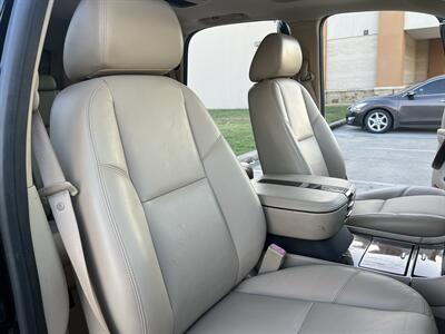 2009 Cadillac Escalade AWD LEATHER SUNROOF HEATED SEATS 3rd ROW 7 PASS   - Photo 44 - Houston, TX 77031