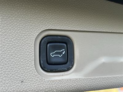 2009 Cadillac Escalade AWD LEATHER SUNROOF HEATED SEATS 3rd ROW 7 PASS   - Photo 17 - Houston, TX 77031