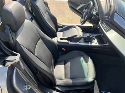 2006 BMW Z4 3.0si SPORTS PREM 18 " WHLS 6 SPEED MANUAL NEW TOP   - Photo 62 - Houston, TX 77031