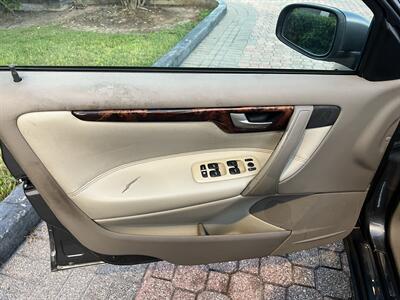 2005 Volvo S60 2.5T LEATHER SUNROOF HEATED SEATS FRESH TRADE   - Photo 47 - Houston, TX 77031