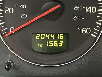 2005 Volvo S60 2.5T LEATHER SUNROOF HEATED SEATS FRESH TRADE   - Photo 33 - Houston, TX 77031