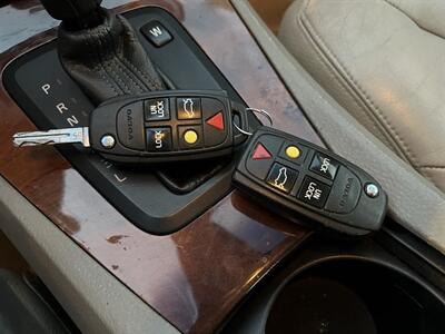 2005 Volvo S60 2.5T LEATHER SUNROOF HEATED SEATS FRESH TRADE   - Photo 18 - Houston, TX 77031