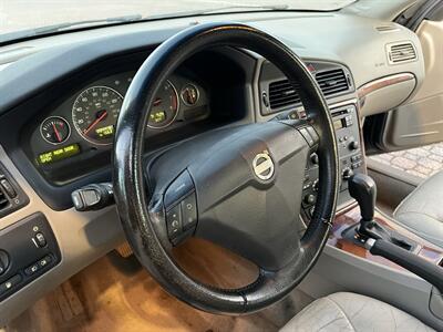 2005 Volvo S60 2.5T LEATHER SUNROOF HEATED SEATS FRESH TRADE   - Photo 30 - Houston, TX 77031