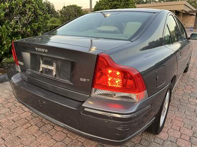 2005 Volvo S60 2.5T LEATHER SUNROOF HEATED SEATS FRESH TRADE   - Photo 10 - Houston, TX 77031