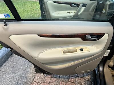 2005 Volvo S60 2.5T LEATHER SUNROOF HEATED SEATS FRESH TRADE   - Photo 48 - Houston, TX 77031