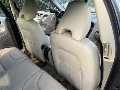 2005 Volvo S60 2.5T LEATHER SUNROOF HEATED SEATS FRESH TRADE   - Photo 25 - Houston, TX 77031