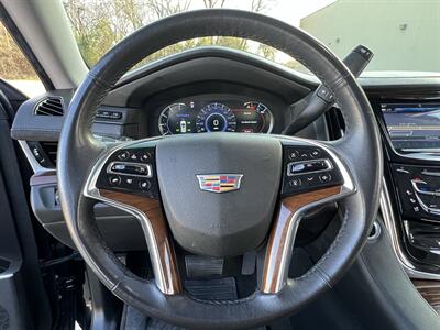 2020 Cadillac Escalade LUXURY REAR ENT 22 " WHLS ONLY 38K MLS MSRP $80410   - Photo 33 - Houston, TX 77031