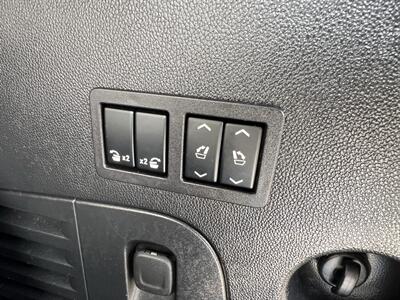 2020 Cadillac Escalade LUXURY REAR ENT 22 " WHLS ONLY 38K MLS MSRP $80410   - Photo 18 - Houston, TX 77031