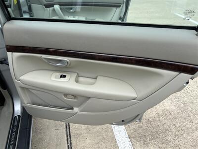 2004 Volvo S80 2.9 LEATHER S/ROOF ONLY 61K MILES ORIG MSRP $40175   - Photo 56 - Houston, TX 77031