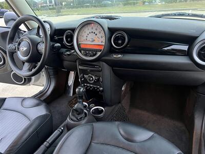 2012 MINI Cooper S SPORT SEATS LTHR SPT BUTTON PEDAL SHIFTERS 62K MLS   - Photo 32 - Houston, TX 77031