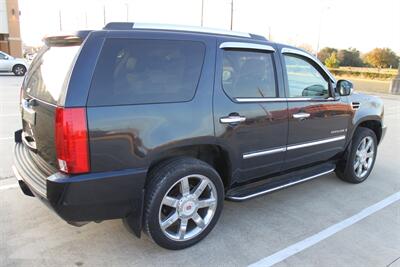 2008 Cadillac Escalade AWD NAVIGATION REARCAM XM 22 " WHLS DVD ENT 3RD ROW   - Photo 11 - Houston, TX 77031