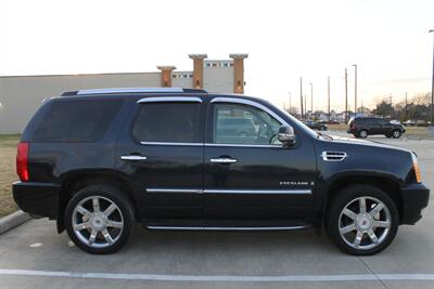 2008 Cadillac Escalade AWD NAVIGATION REARCAM XM 22 " WHLS DVD ENT 3RD ROW   - Photo 4 - Houston, TX 77031