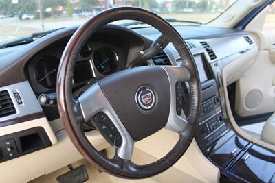 2008 Cadillac Escalade AWD NAVIGATION REARCAM XM 22 " WHLS DVD ENT 3RD ROW   - Photo 18 - Houston, TX 77031