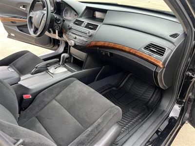 2012 Honda Accord EX AUTO SUNROOF 1 OWNER FRESH TRADE CLEAN TITLE   - Photo 17 - Houston, TX 77031
