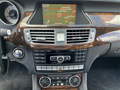 2013 Mercedes-Benz CLS 550 PARK ASST LANE ASST KEYLESS GO VENT SEATS   - Photo 35 - Houston, TX 77031