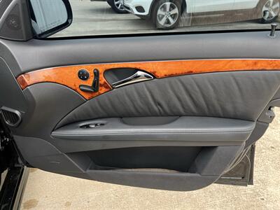 2005 Mercedes-Benz E 55 AMG FRESH TRADE DOCUMENTED SERVICE ON CARFAX   - Photo 37 - Houston, TX 77031
