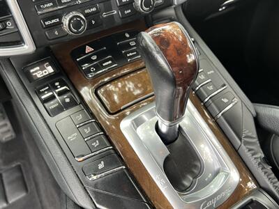2012 Porsche Cayenne LEATHER SUNROOF HEATED STS REARCAM SIRIUS 19 " WHLS - Photo 53 - Houston, TX 77031