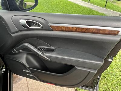 2012 Porsche Cayenne LEATHER SUNROOF HEATED STS REARCAM SIRIUS 19 " WHLS - Photo 62 - Houston, TX 77031