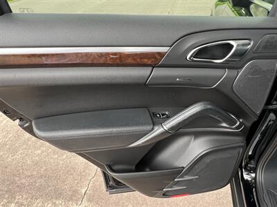 2012 Porsche Cayenne LEATHER SUNROOF HEATED STS REARCAM SIRIUS 19 " WHLS - Photo 61 - Houston, TX 77031