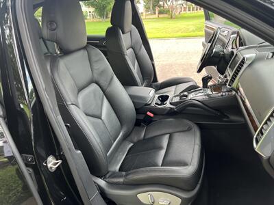 2012 Porsche Cayenne LEATHER SUNROOF HEATED STS REARCAM SIRIUS 19 " WHLS - Photo 38 - Houston, TX 77031