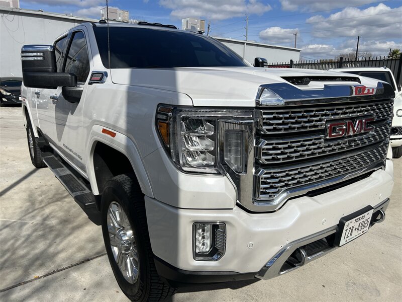 2022 GMC Sierra 2500 DENALI CREW 4X4 DURAMAX DIESEL MSRP $85440  