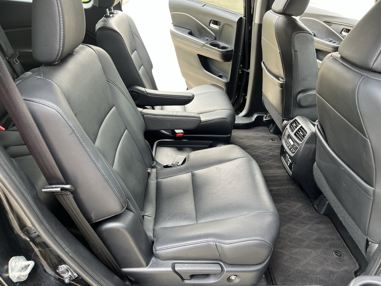2019 Honda Pilot ELITE AWD CAPT SEATS 3rd ROW NAV CAM HTD/COOL STS   - Photo 35 - Houston, TX 77031