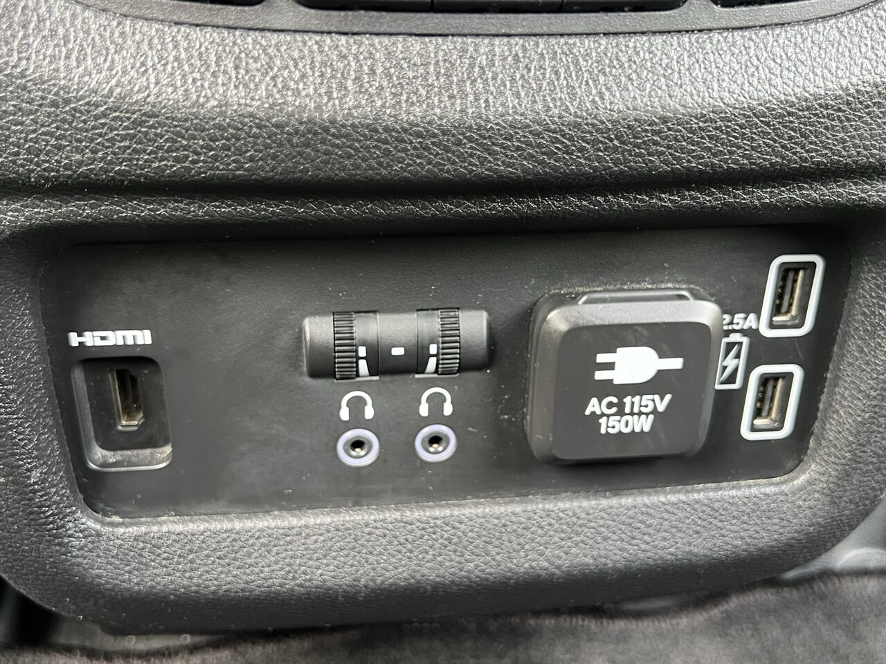 2019 Honda Pilot ELITE AWD CAPT SEATS 3rd ROW NAV CAM HTD/COOL STS   - Photo 38 - Houston, TX 77031