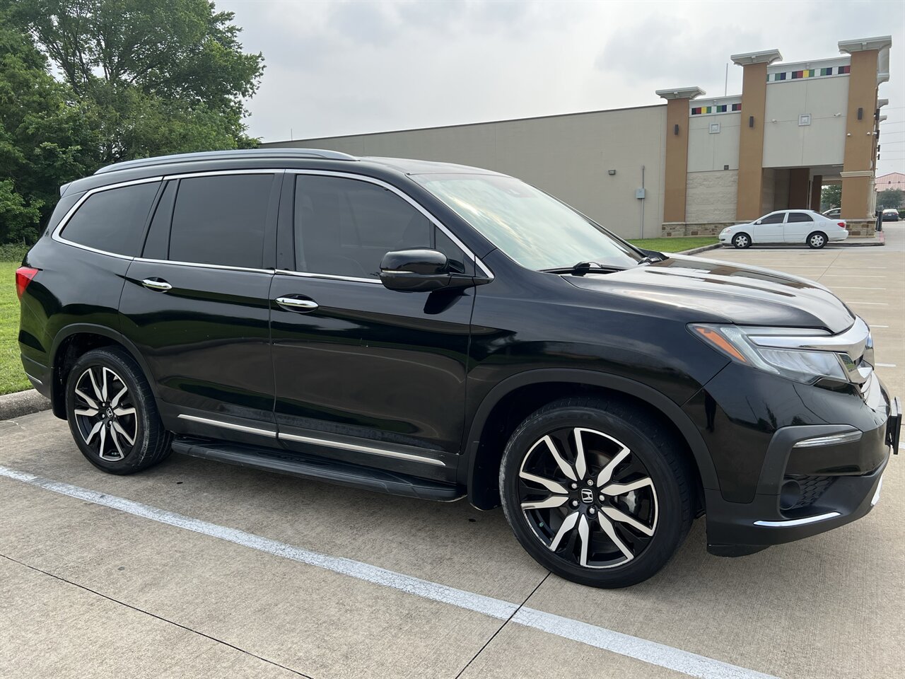 2019 Honda Pilot ELITE AWD CAPT SEATS 3rd ROW NAV CAM HTD/COOL STS   - Photo 4 - Houston, TX 77031