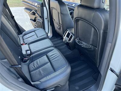 2014 Porsche Cayenne PLATINUM ED NAV REARCAM S/R HTD SEATS MSRP $64950 - Photo 39 - Houston, TX 77031