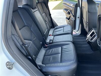 2014 Porsche Cayenne PLATINUM ED NAV REARCAM S/R HTD SEATS MSRP $64950 - Photo 41 - Houston, TX 77031