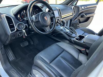2014 Porsche Cayenne PLATINUM ED NAV REARCAM S/R HTD SEATS MSRP $64950 - Photo 26 - Houston, TX 77031