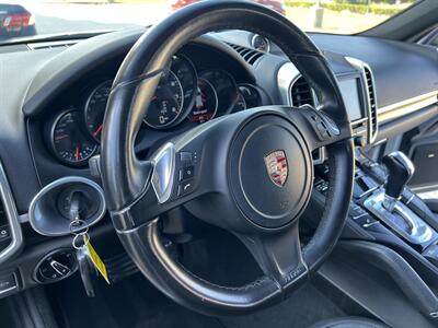2014 Porsche Cayenne PLATINUM ED NAV REARCAM S/R HTD SEATS MSRP $64950 - Photo 28 - Houston, TX 77031