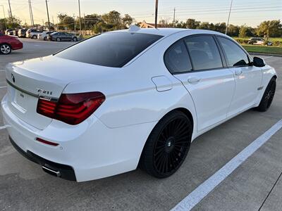 2014 BMW 750i M SPORT AERODYNAMIC PKG 22 " WHLS SOFT CLS DRS   - Photo 9 - Houston, TX 77031