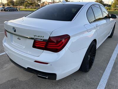 2014 BMW 750i M SPORT AERODYNAMIC PKG 22 " WHLS SOFT CLS DRS   - Photo 10 - Houston, TX 77031