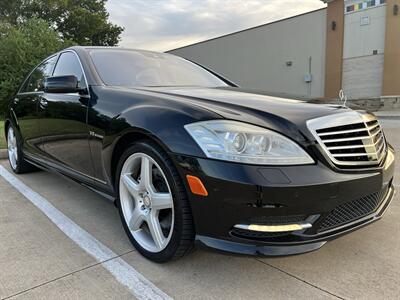 2013 Mercedes-Benz S 550 AMG PKG SPORT PKG KEYLESS GO ROOF VENT SEATS Sedan