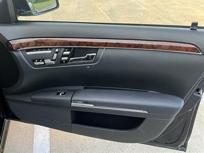2013 Mercedes-Benz S 550 AMG PKG SPORT PKG KEYLESS GO ROOF VENT SEATS   - Photo 63 - Houston, TX 77031