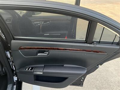2013 Mercedes-Benz S 550 AMG PKG SPORT PKG KEYLESS GO ROOF VENT SEATS   - Photo 62 - Houston, TX 77031