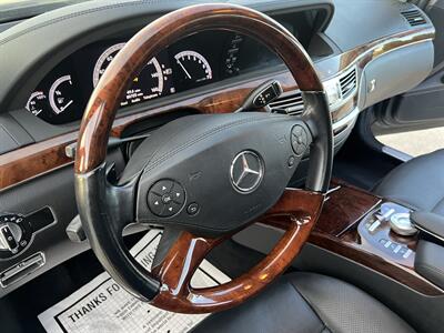 2013 Mercedes-Benz S 550 AMG PKG SPORT PKG KEYLESS GO ROOF VENT SEATS   - Photo 33 - Houston, TX 77031
