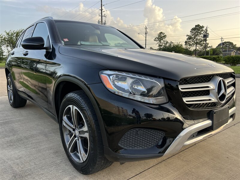 2017 Mercedes-Benz GLC GLC 300 KEYLESS START REARCAM PANO ONLY 67K MILES  