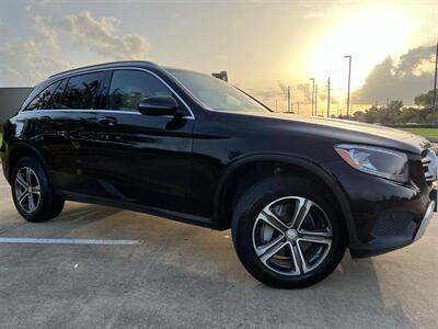 2017 Mercedes-Benz GLC GLC 300 KEYLESS START REARCAM PANO ONLY 67K MILES   - Photo 21 - Houston, TX 77031