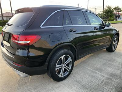 2017 Mercedes-Benz GLC GLC 300 KEYLESS START REARCAM PANO ONLY 67K MILES   - Photo 11 - Houston, TX 77031