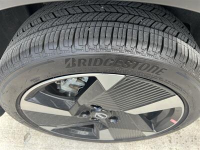 2025 Nissan Kicks SR LEATHERETTE 19 " WHLS BLIND SPORT ONLY 930 MILES   - Photo 17 - Houston, TX 77031