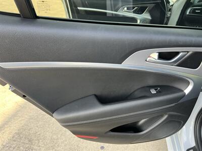 2022 Genesis G70 GENESIS 2.0T PRESTIGE ONLY 75K MILES MSRP $42935   - Photo 60 - Houston, TX 77031