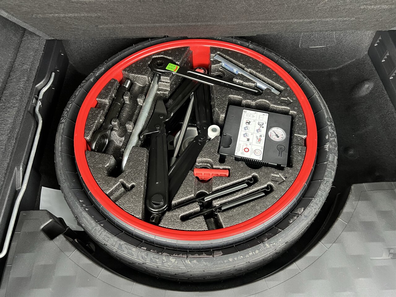 2020 Porsche Cayenne LEATHER PANO NAV HTD/COOL SEATS 20 " WHEELS REARCAM   - Photo 16 - Houston, TX 77031