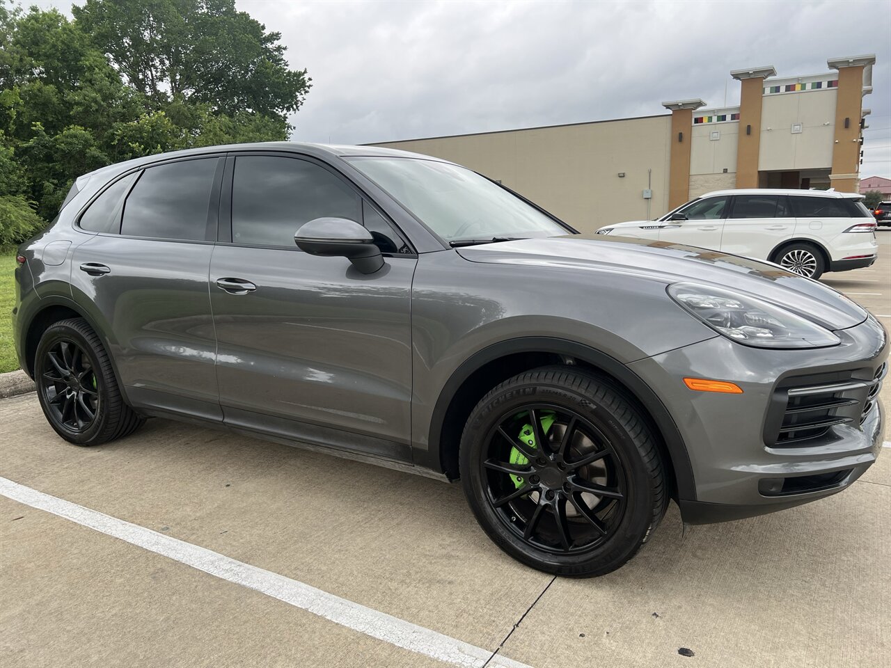 2020 Porsche Cayenne LEATHER PANO NAV HTD/COOL SEATS 20 " WHEELS REARCAM   - Photo 10 - Houston, TX 77031