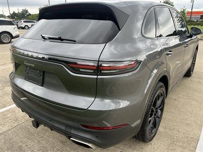 2020 Porsche Cayenne LEATHER PANO NAV HTD/COOL SEATS 20 " WHEELS REARCAM - Photo 14 - Houston, TX 77031