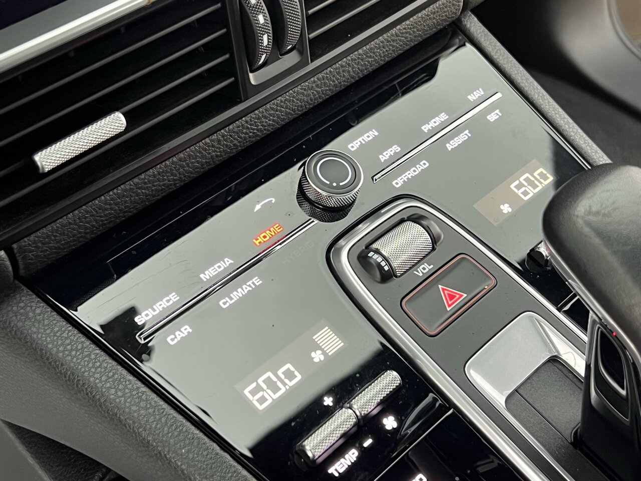 2020 Porsche Cayenne LEATHER PANO NAV HTD/COOL SEATS 20 " WHEELS REARCAM   - Photo 59 - Houston, TX 77031