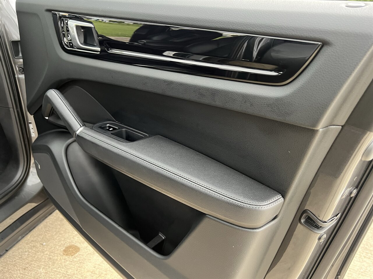 2020 Porsche Cayenne LEATHER PANO NAV HTD/COOL SEATS 20 " WHEELS REARCAM   - Photo 73 - Houston, TX 77031